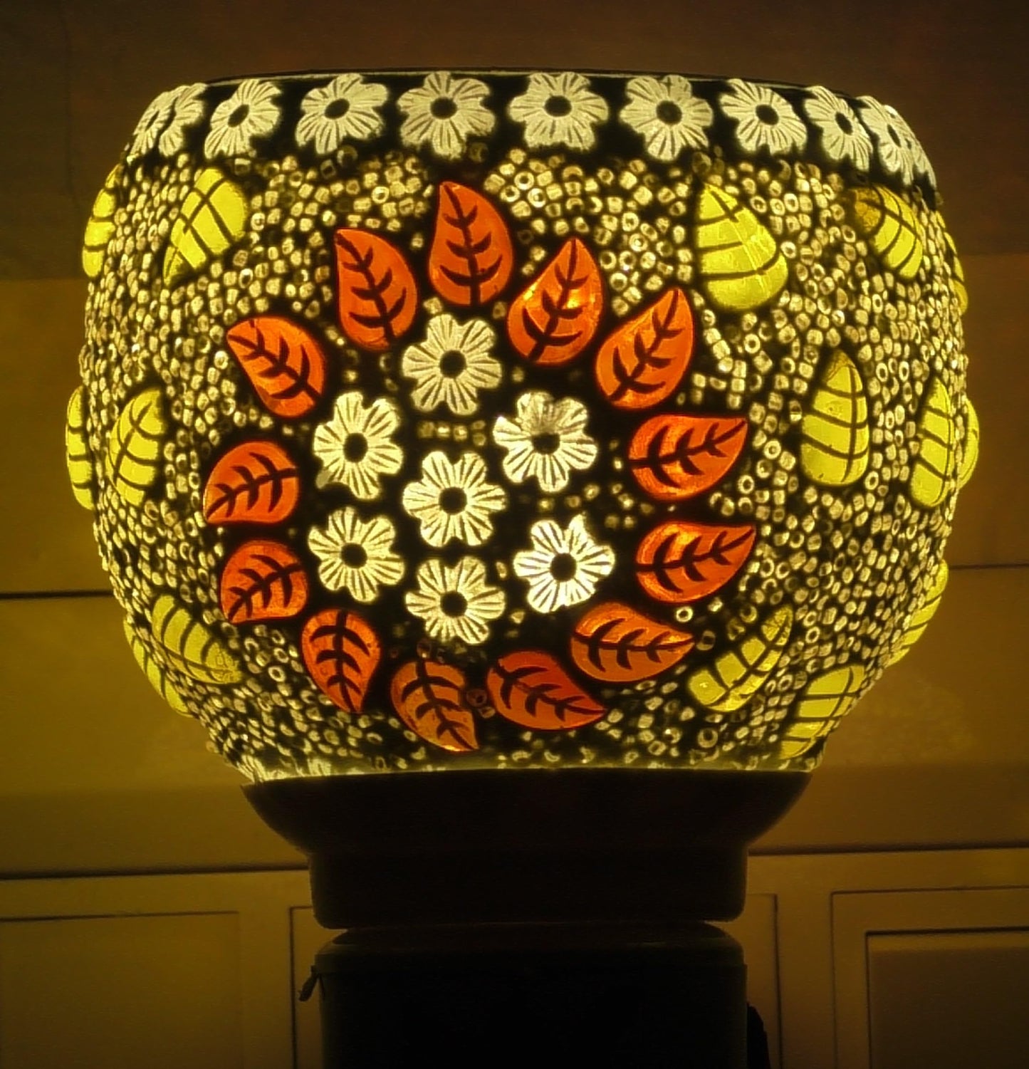 Kapoor Dani Night Lamp Electric Incense Burner, Aroma Burner With Night Lamp, Electric Kapur Burner, (Round) (Multicolor)